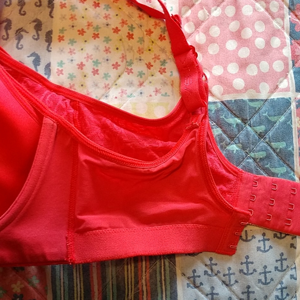 2 Sport's Bra's - Picture 4 of 11